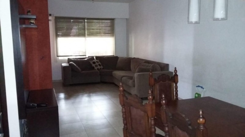 NV - Casa venta Ezpeleta Este