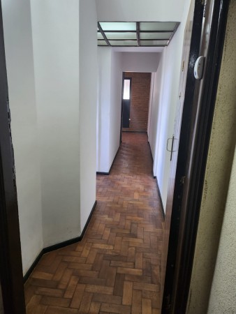 Venta Hermoso departamento cuatro ambientes reciclado a Nuevo