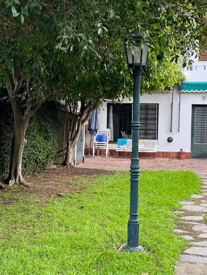  AJ  APTA CREDITO  HERMOSA CASA EN DOS PLANTAS QUILMES OESTE 