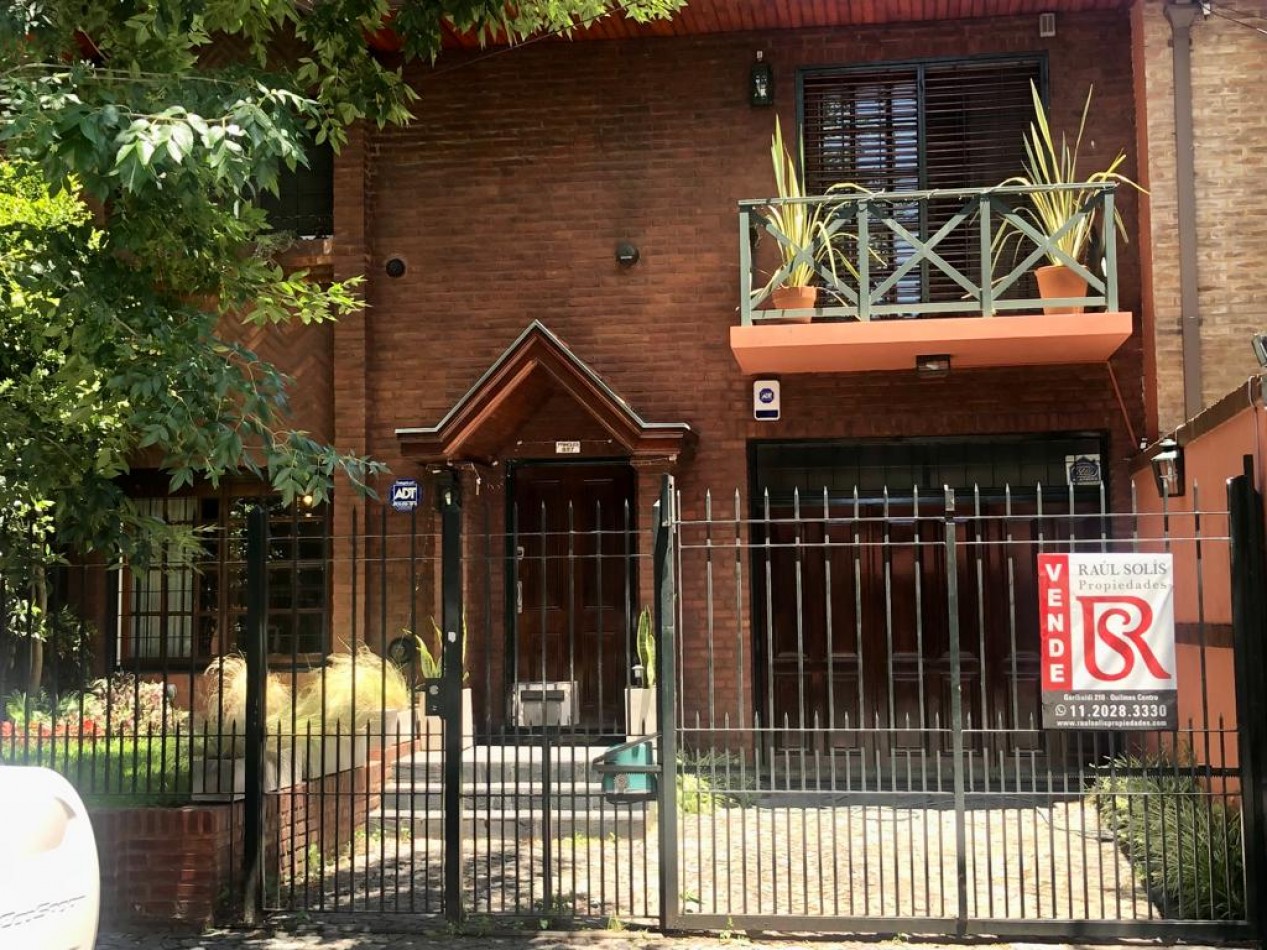  Espectacular Casa en zona Residencial de Quilmes