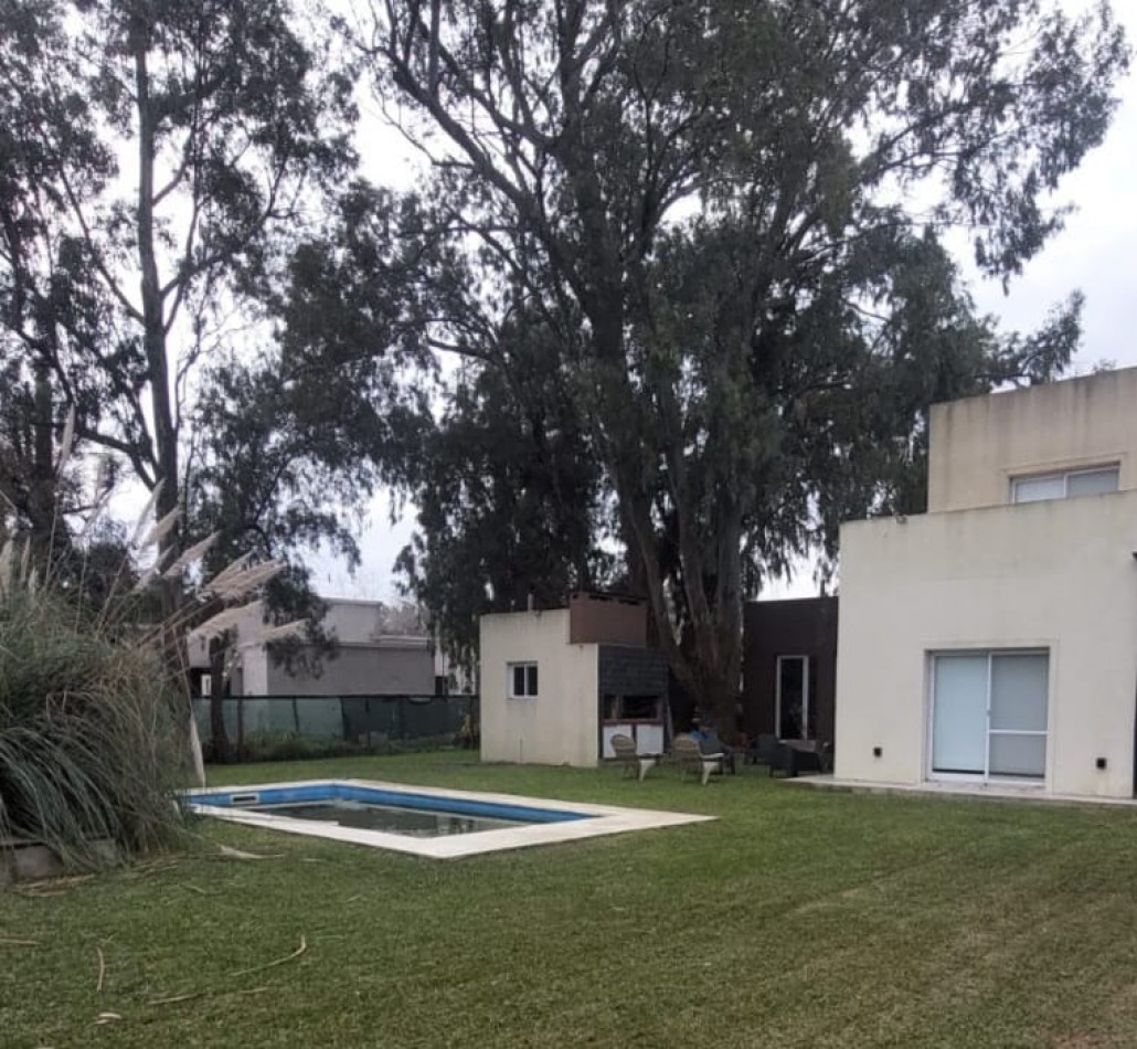 DN - Hermosa casa en Club de Campo ¨La Candida¨ Alquiler y Venta