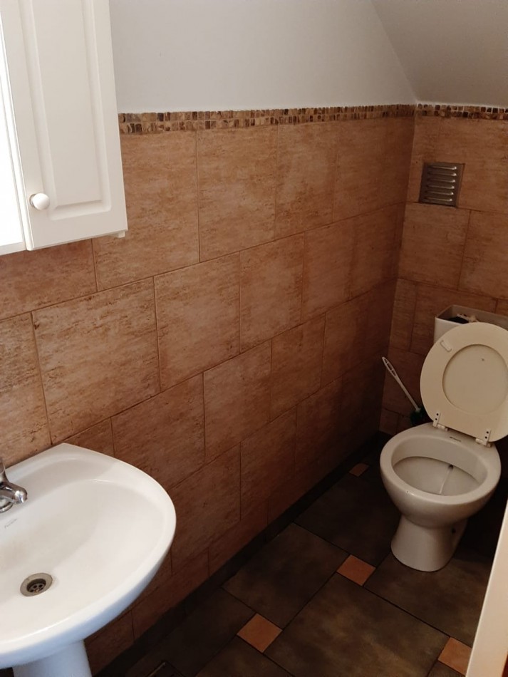 NV - VENTA DE CUATRO DUPLEX CON COCHERA EN BERNAL