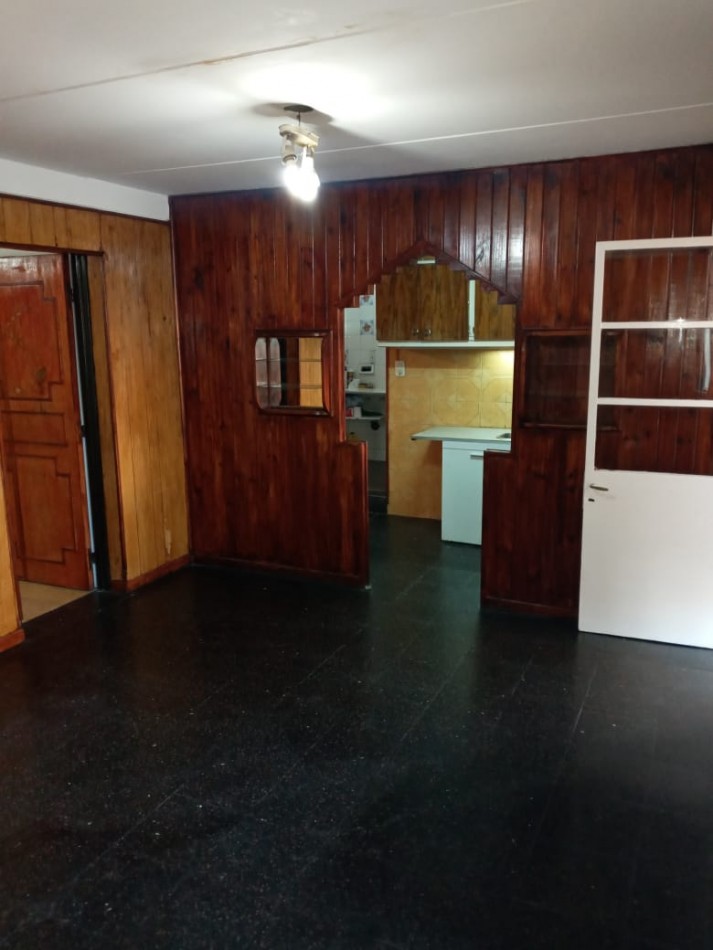 LP - Venta departamento 4 ambientes en Claypole