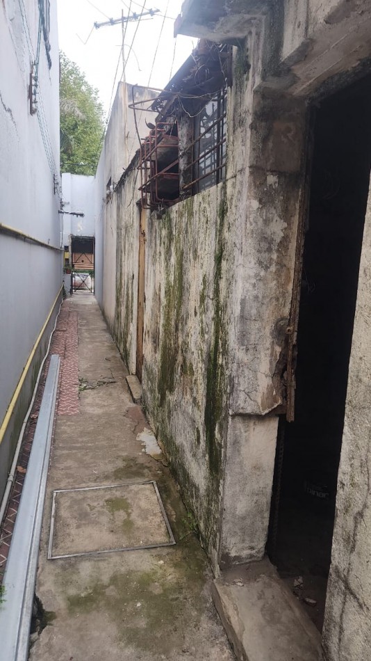 AV- Venta 2 locales comerciales a reciclar en PH