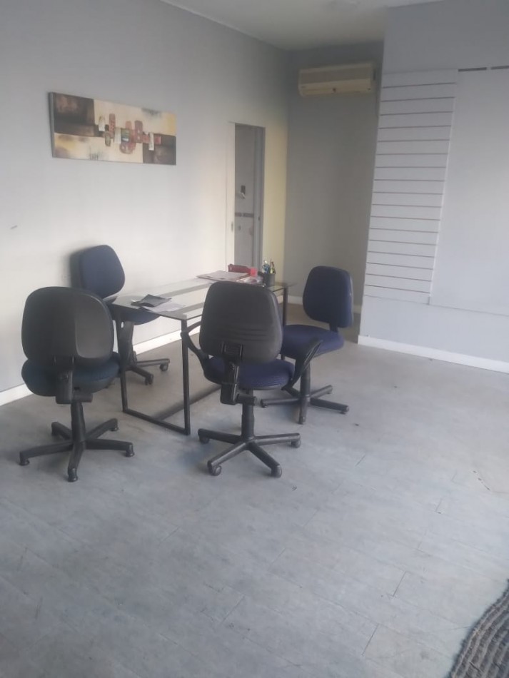 AJ - Local comercial de dos plantas