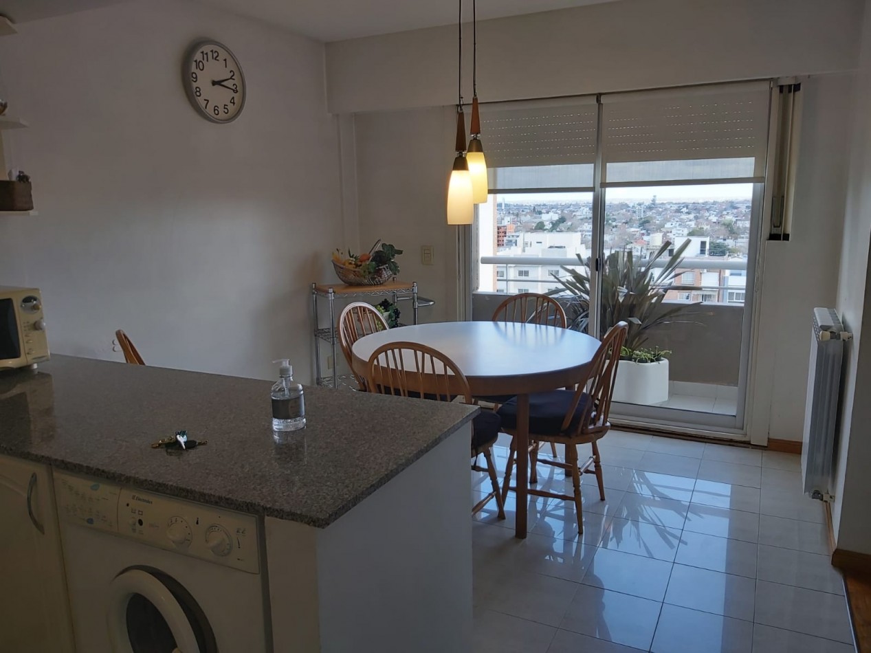 AJ - HERMOSO PISO DE 3 DORMITORIOS - ZONA PLAZA CONESA