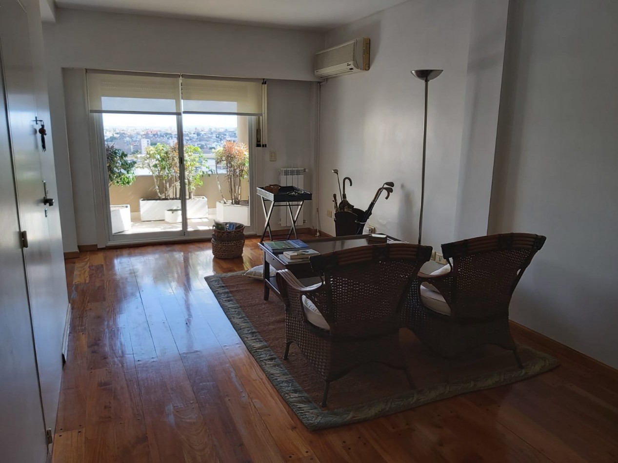 AJ - HERMOSO PISO DE 3 DORMITORIOS - ZONA PLAZA CONESA