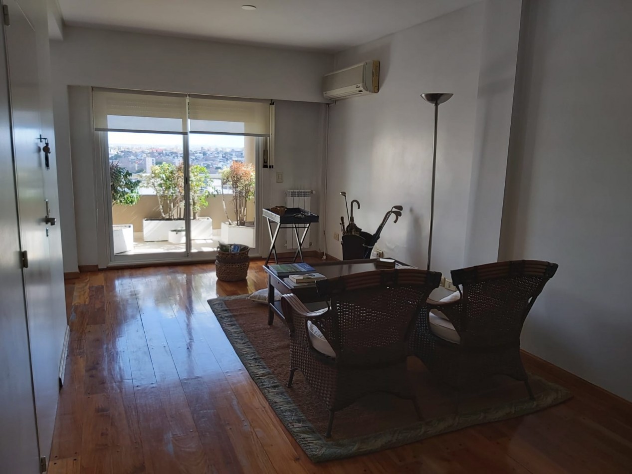 AJ - HERMOSO PISO DE 3 DORMITORIOS - ZONA PLAZA CONESA