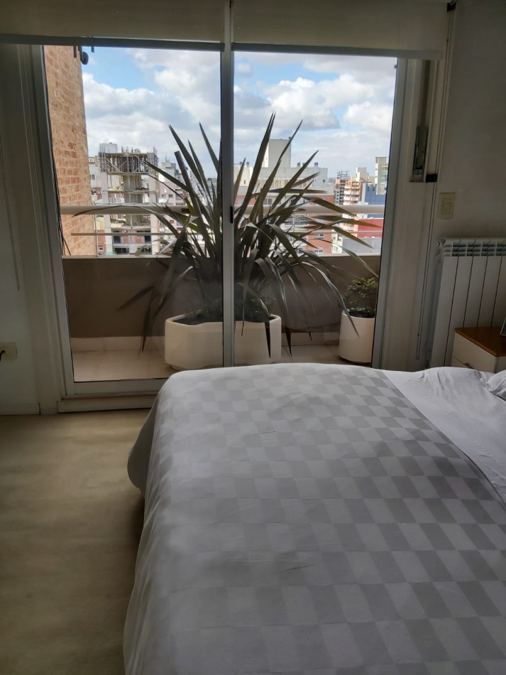 AJ - HERMOSO PISO DE 3 DORMITORIOS - ZONA PLAZA CONESA