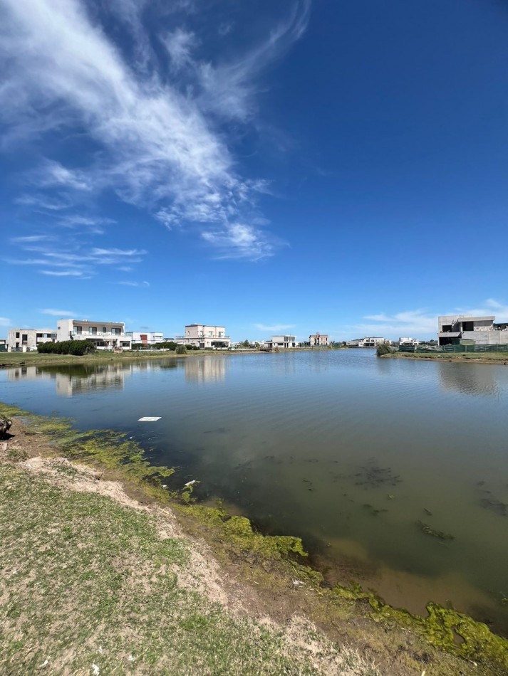 Av- Lote de 700m2 en el barrio magallanes, pueblos del plata 