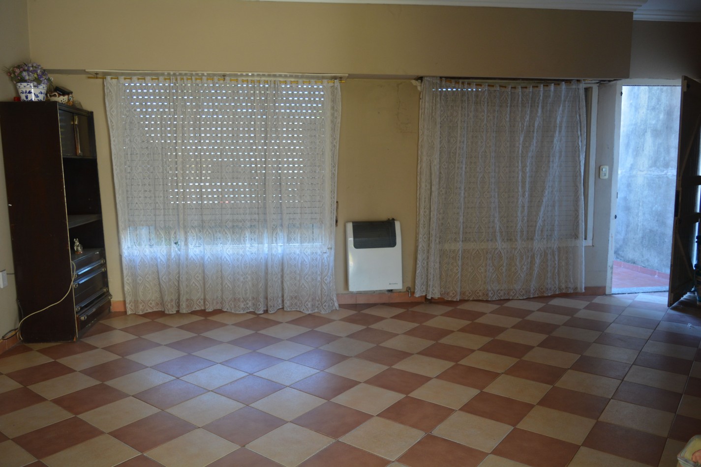 VG  Luminosa casa en venta de 6 ambientes