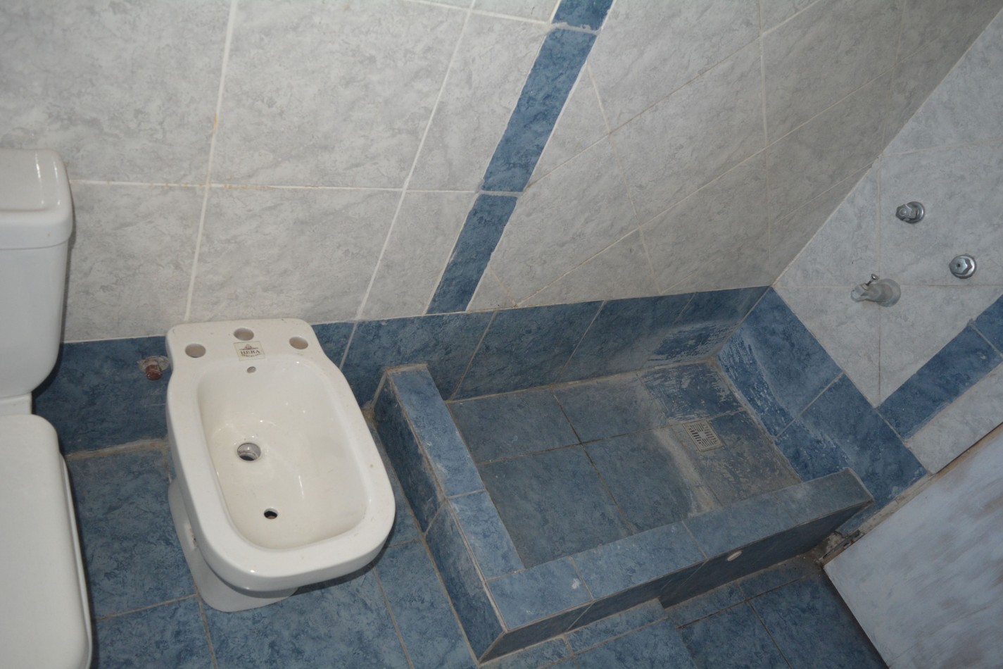 VG  Luminosa casa en venta de 6 ambientes