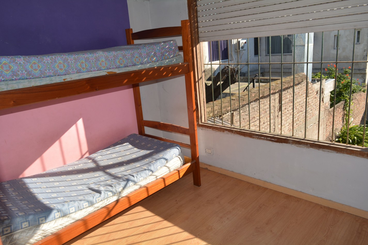 VG  Luminosa casa en venta de 6 ambientes