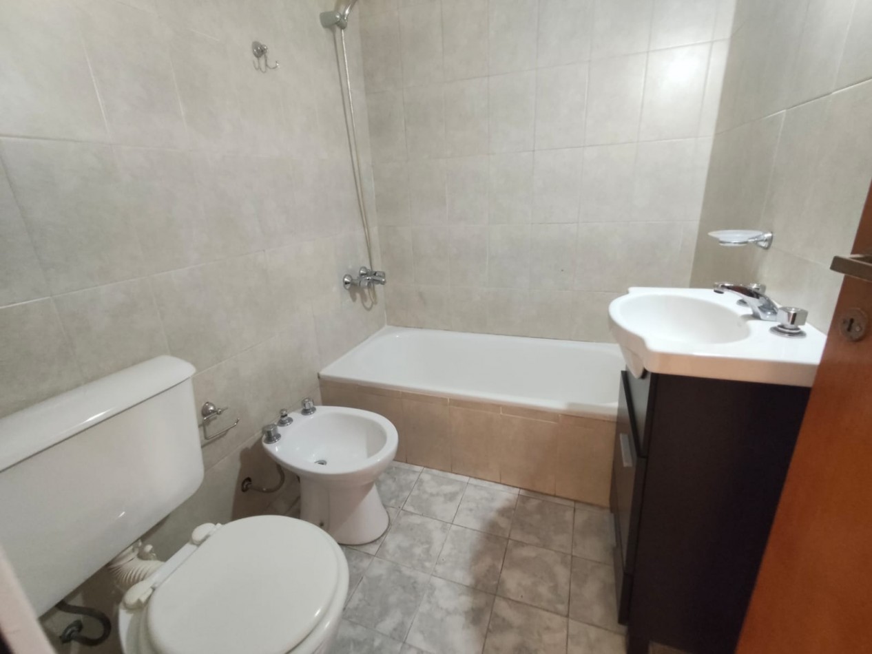 AV - Departamento 2 ambientes, Quilmes