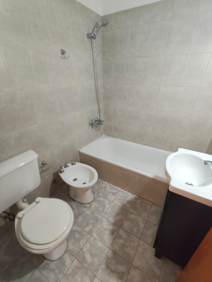 AV - Departamento 2 ambientes, Quilmes