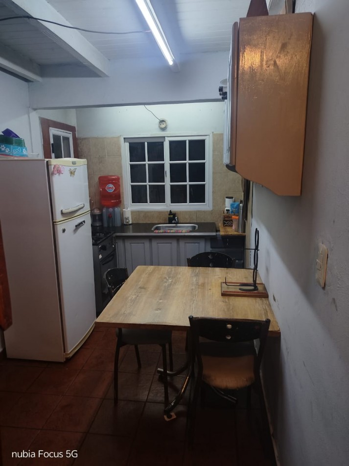 VN - Venta en block de 4 viviendas y deposito.