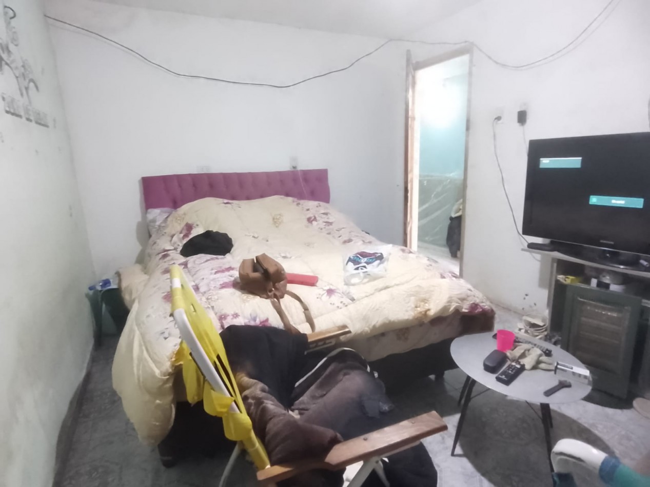 VN - Venta en block de 4 viviendas y deposito.