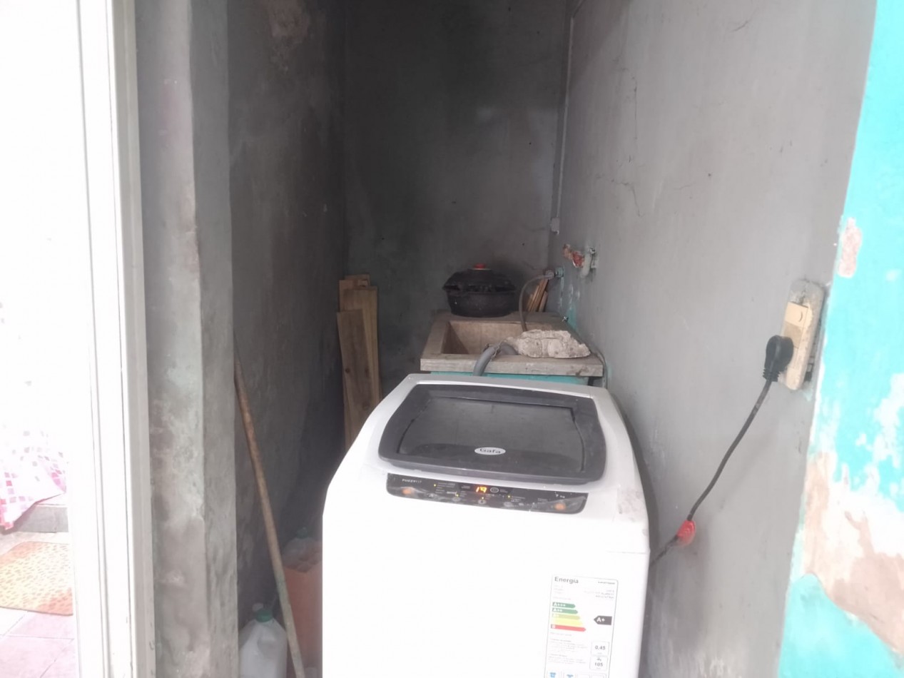 VN - Venta en block de 4 viviendas y deposito.