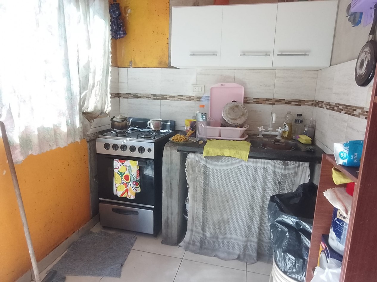 VN - Venta en block de 4 viviendas y deposito.