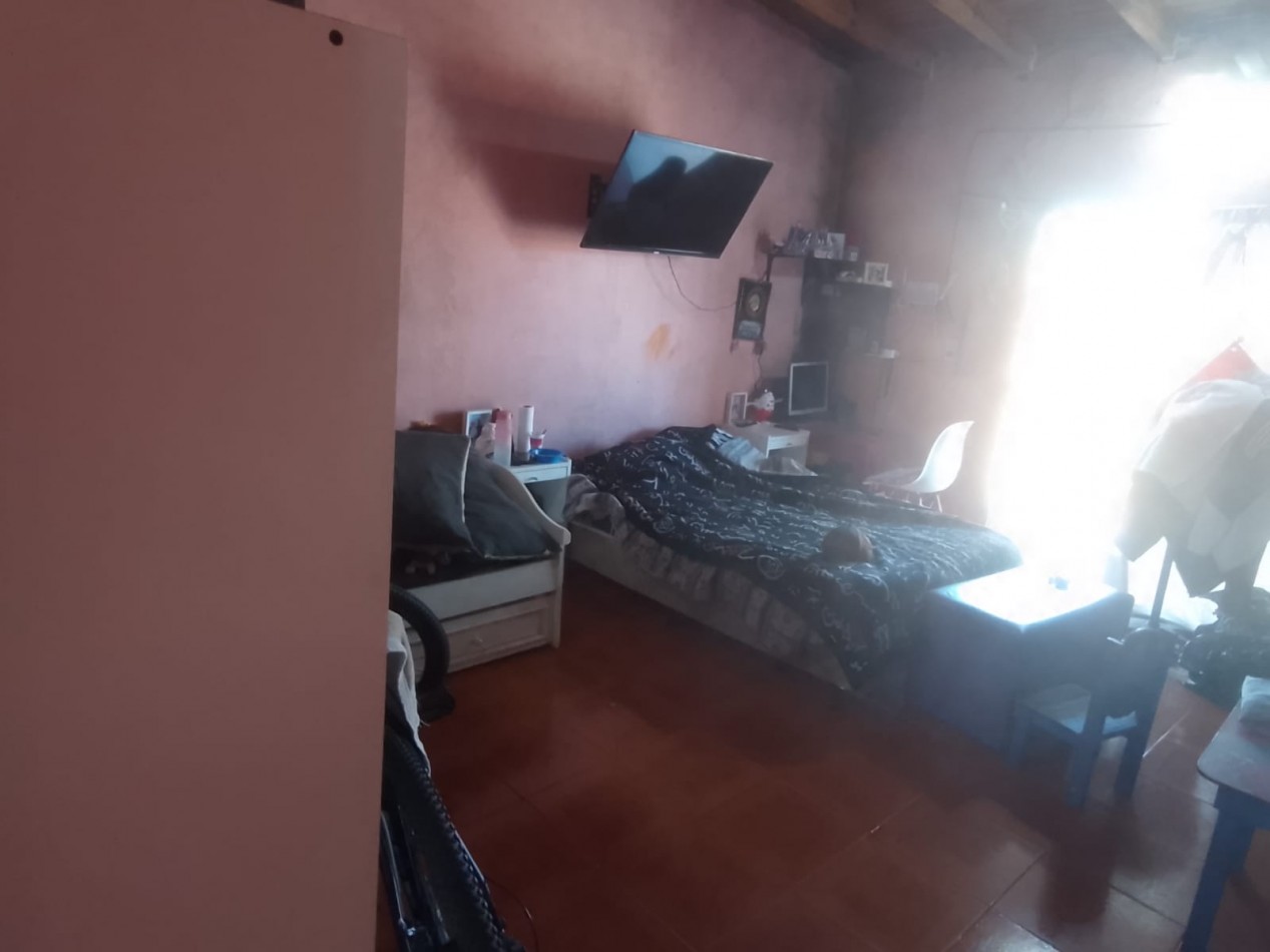 VN - Venta en block de 4 viviendas y deposito.