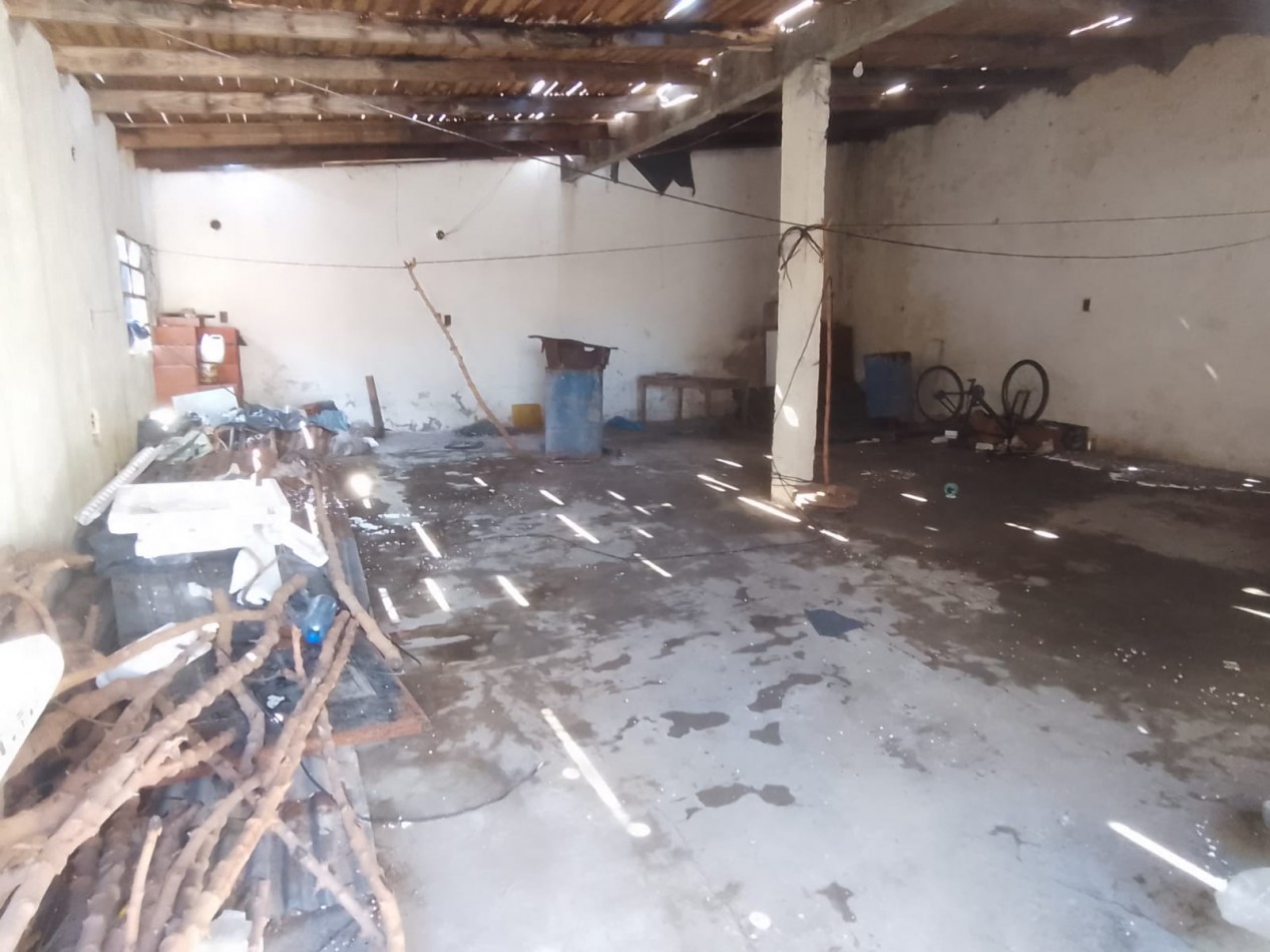 VN - Venta en block de 4 viviendas y deposito.