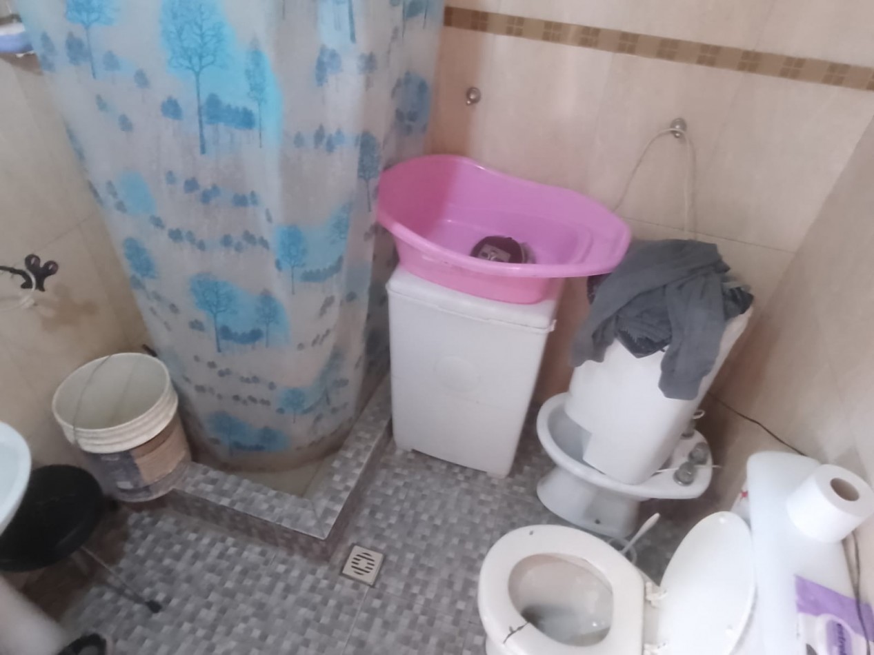 VN - Venta en block de 4 viviendas y deposito.