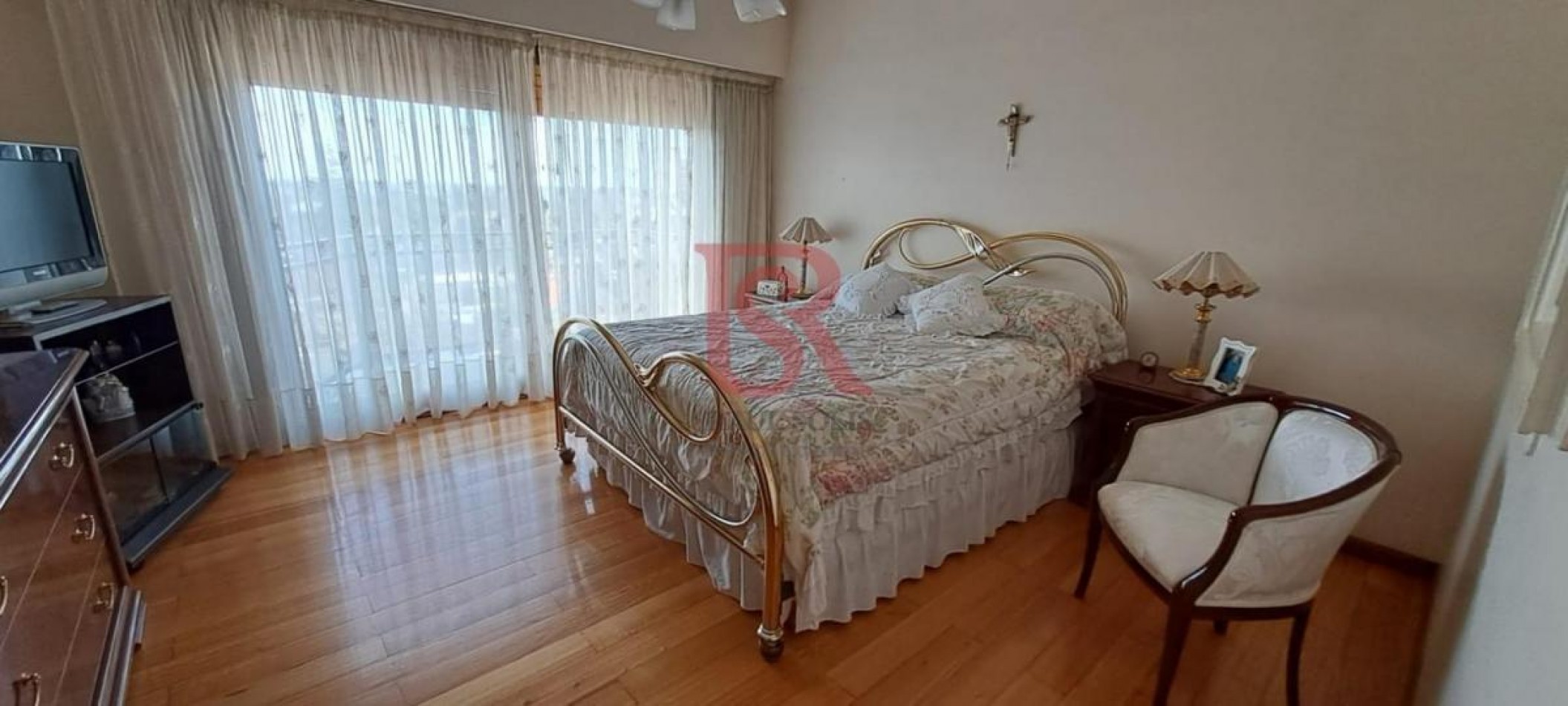 GZ- EXCLUSIVO PISO DE CATEGORIA EN EL CORAZON DE Quilmes CENTRO 
