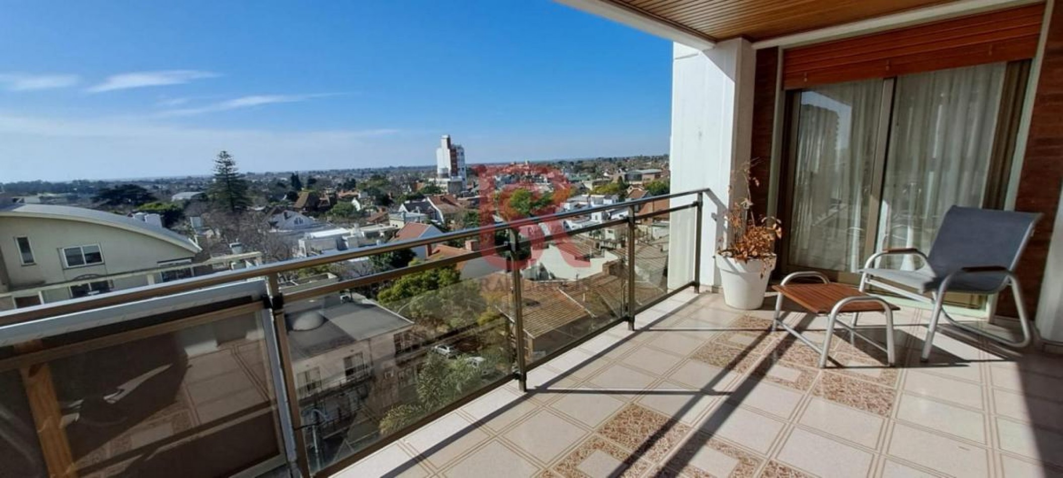 GZ- EXCLUSIVO PISO DE CATEGORIA EN EL CORAZON DE Quilmes CENTRO 