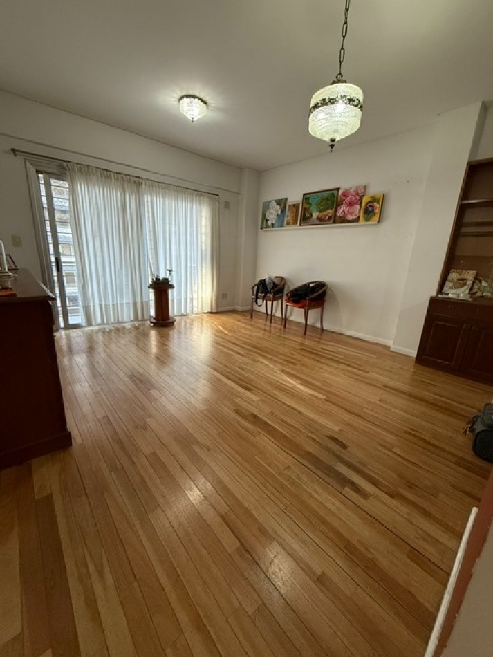 AJ - DEPARTAMENTO 3 AMBIENTES CON COCHERA