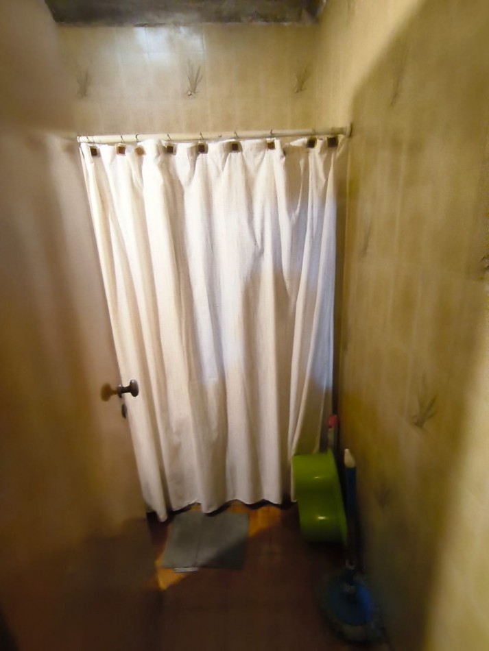 LP - Venta casa con gran lote en Quilmes centro