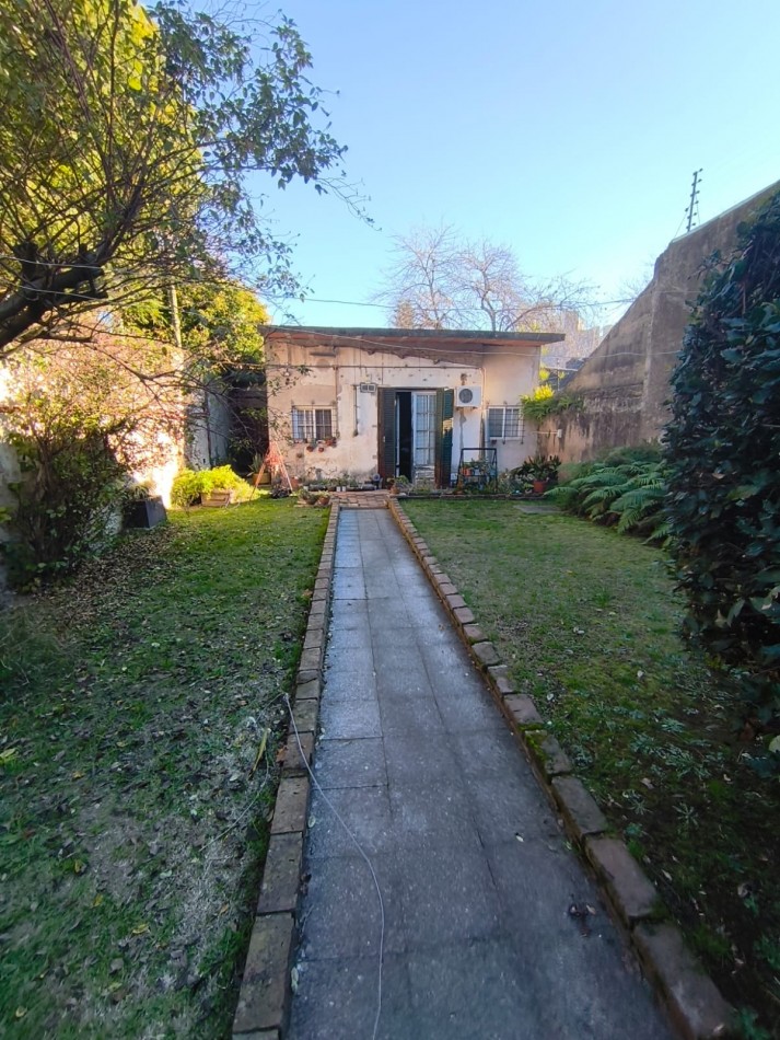 LP - Venta casa con gran lote en Quilmes centro