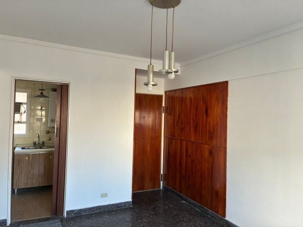 AV- Departamento 2 amb en alquiler en floresta