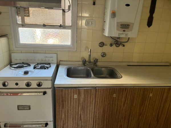 AV- Departamento 2 amb en alquiler en floresta