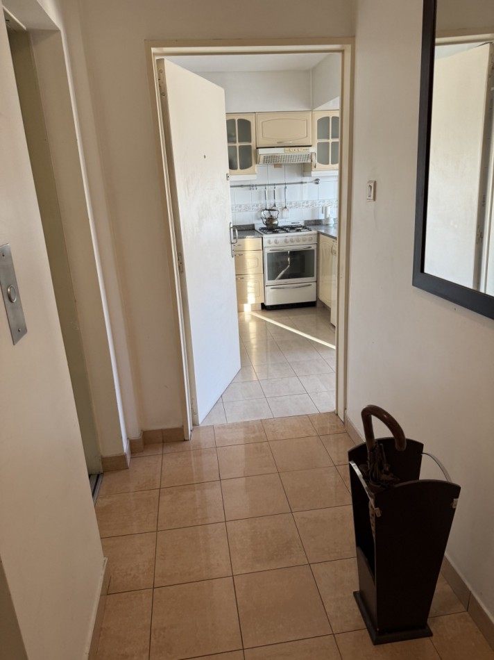 AJ - HERMOSO PISO DE 3 DORMITORIOS - ZONA PLAZA CONESA