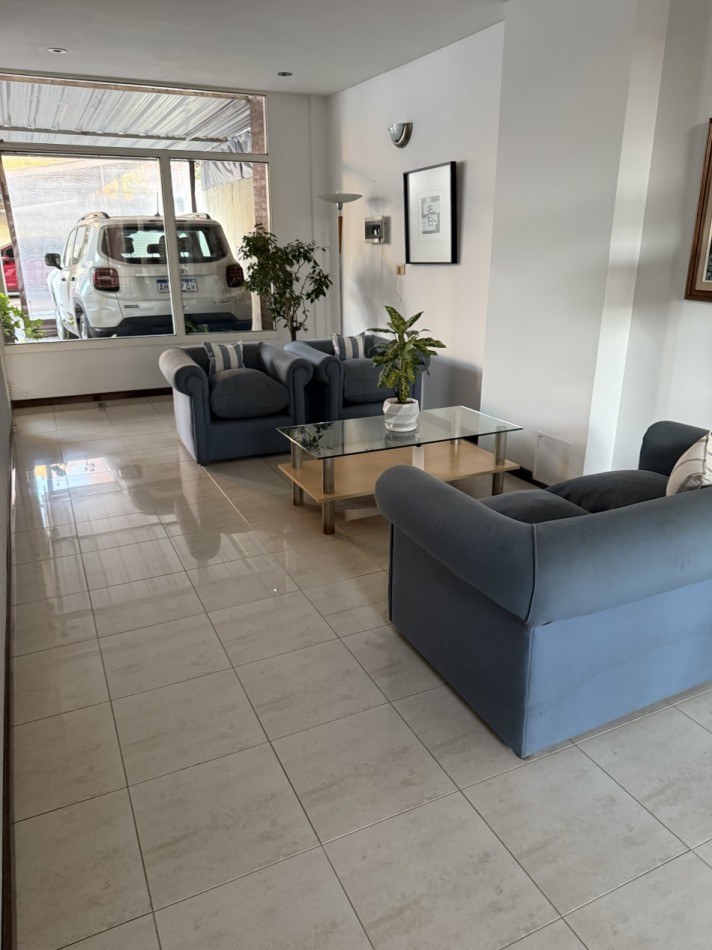 AJ - HERMOSO PISO DE 3 DORMITORIOS - ZONA PLAZA CONESA