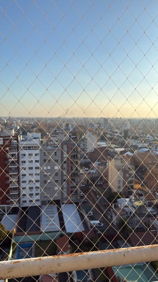 AJ - HERMOSO PISO DE 3 DORMITORIOS - ZONA PLAZA CONESA