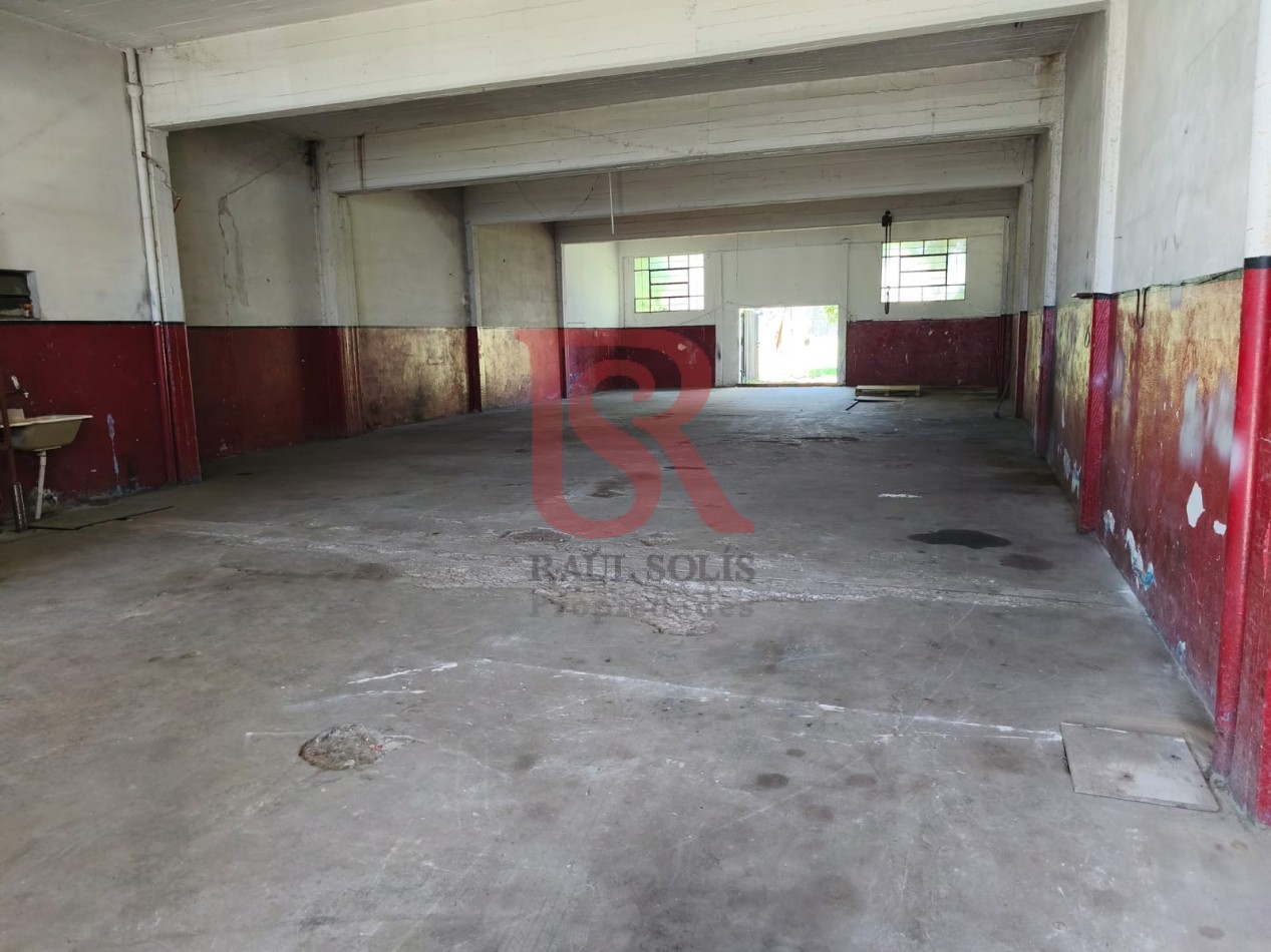 AV - Galpon/Deposito/Taller 250 m² cub con Fosa - Excelente Ubicacion