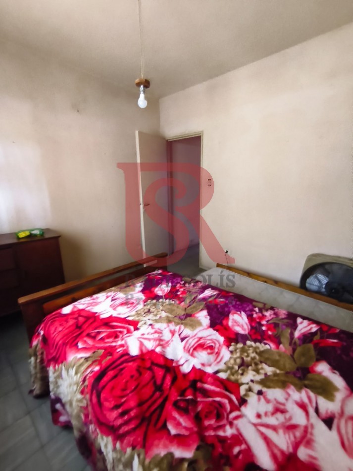 LP - Venta departamento a refaccionar 5 ambientes en Berazategui