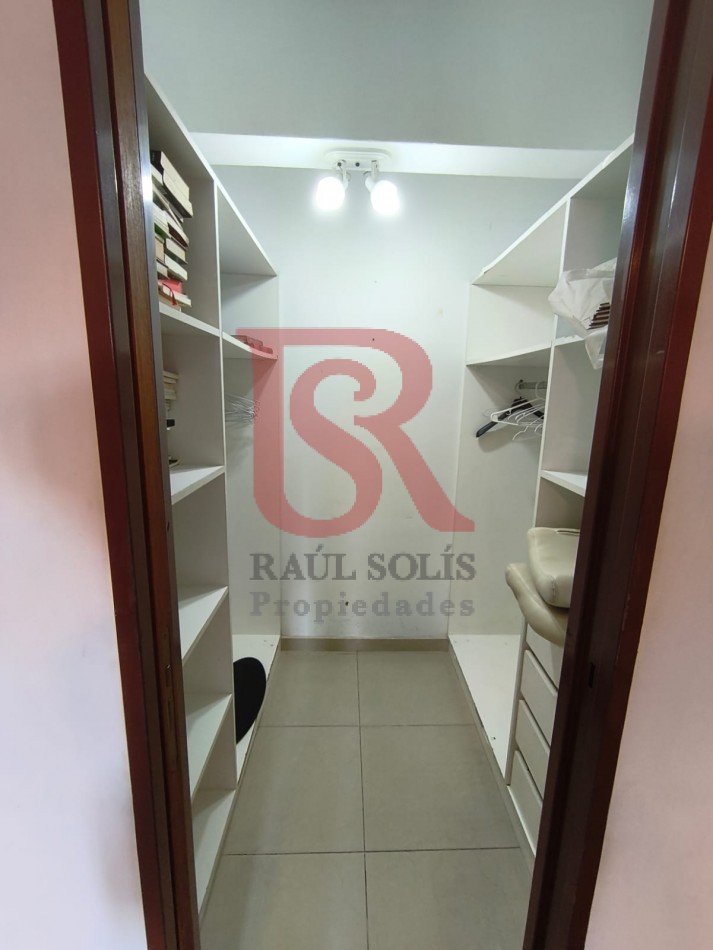 LP - VENTA hermoso departamento 2 ambientes luminoso en Quilmes centro
