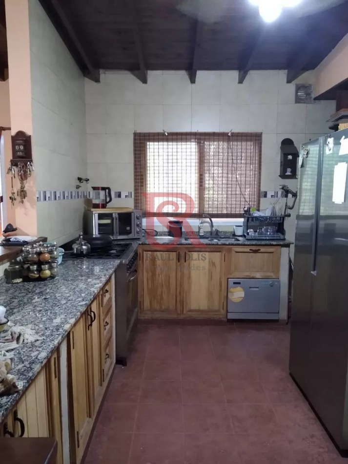 Am - Casa en Venta 4 Ambientes con Cochera Para 4 Autos - Cañuelas