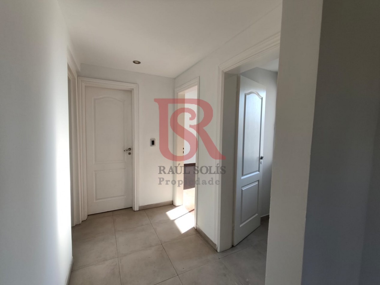DN - Amplio departamento 3 ambientes con cochera en alquiler, Quilmes