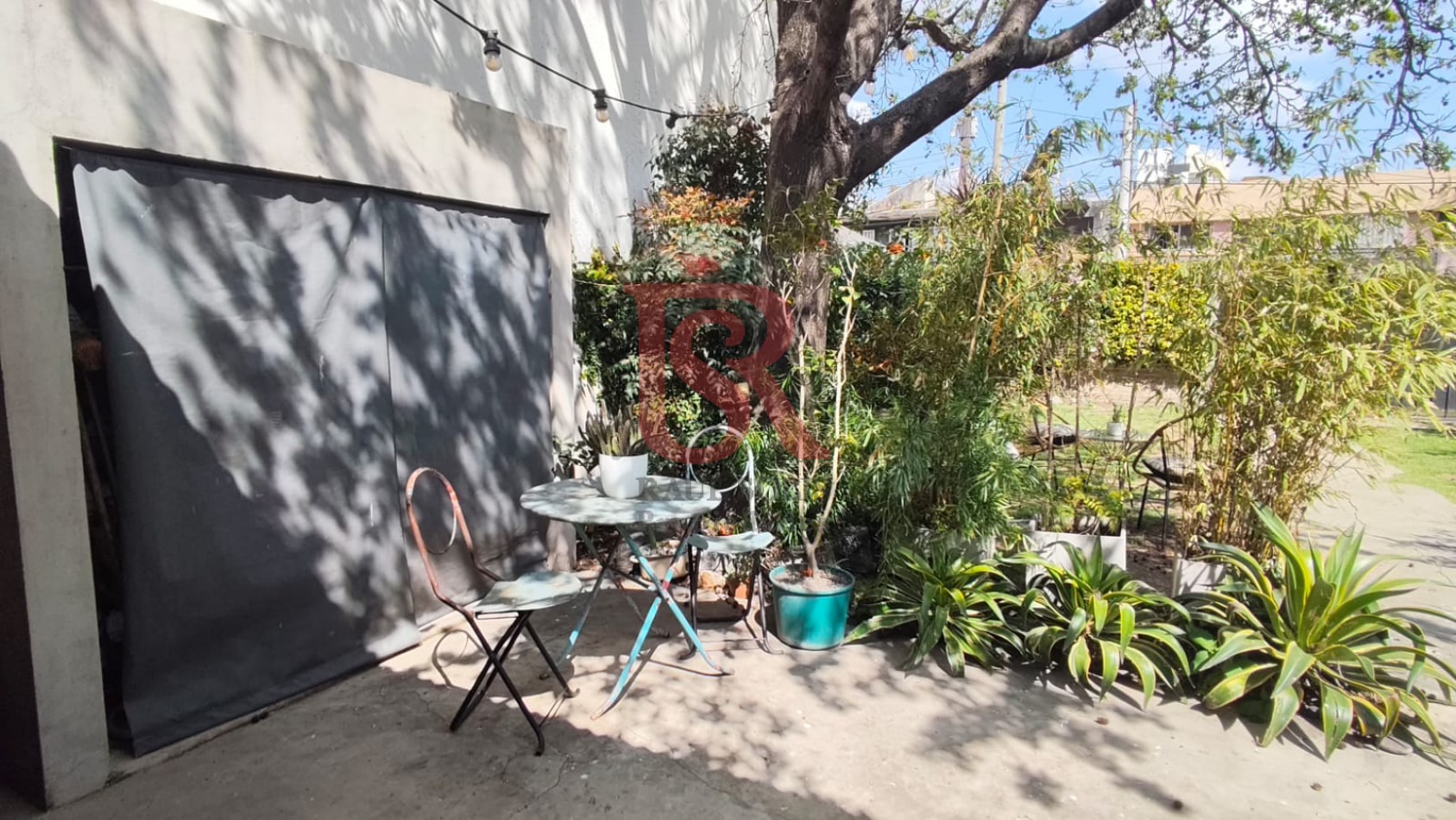 DN - Excelente ubicacion, Casa 4 ambientes en venta, Quilmes!! Apta Credito
