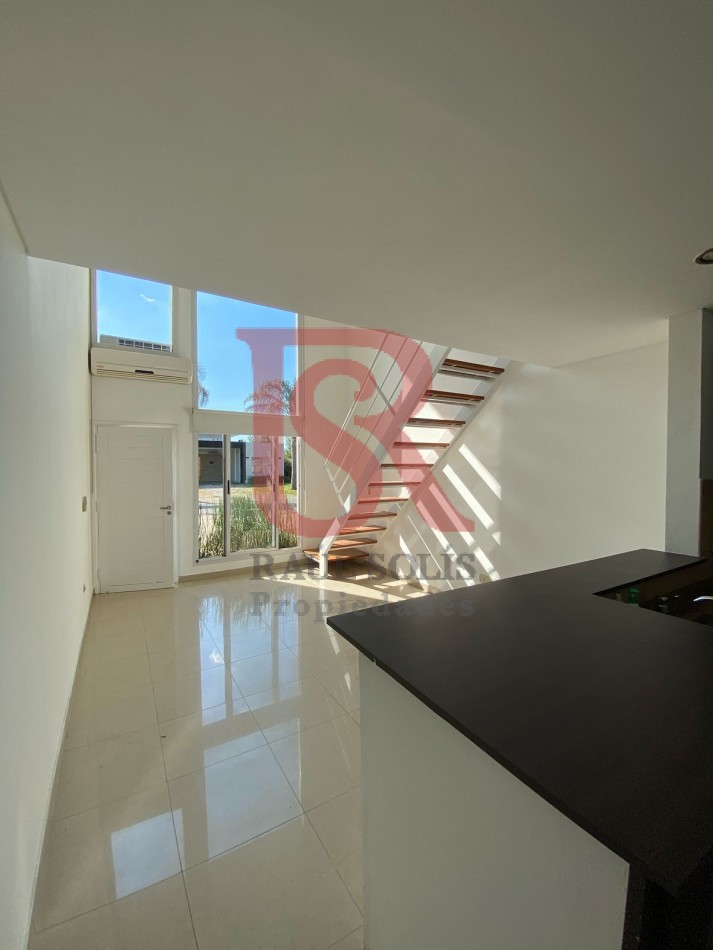 E.S. Luminoso Departamento Tipo Loft en Dos Plantas en Altos de Hudson 2