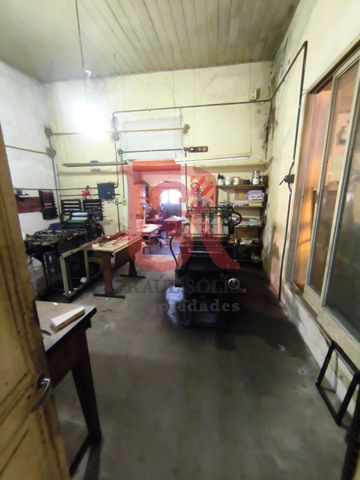 RS - Deposito amplio con espacio tipo loft en Quilmes centro