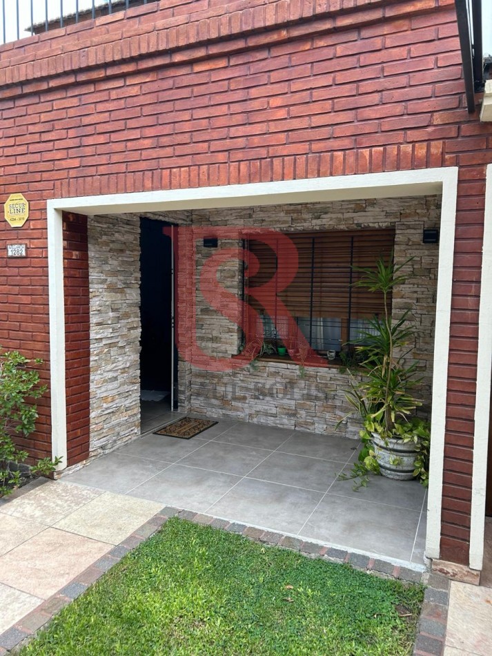 LG - VENTA casa 5 ambientes en Almirante Brown.