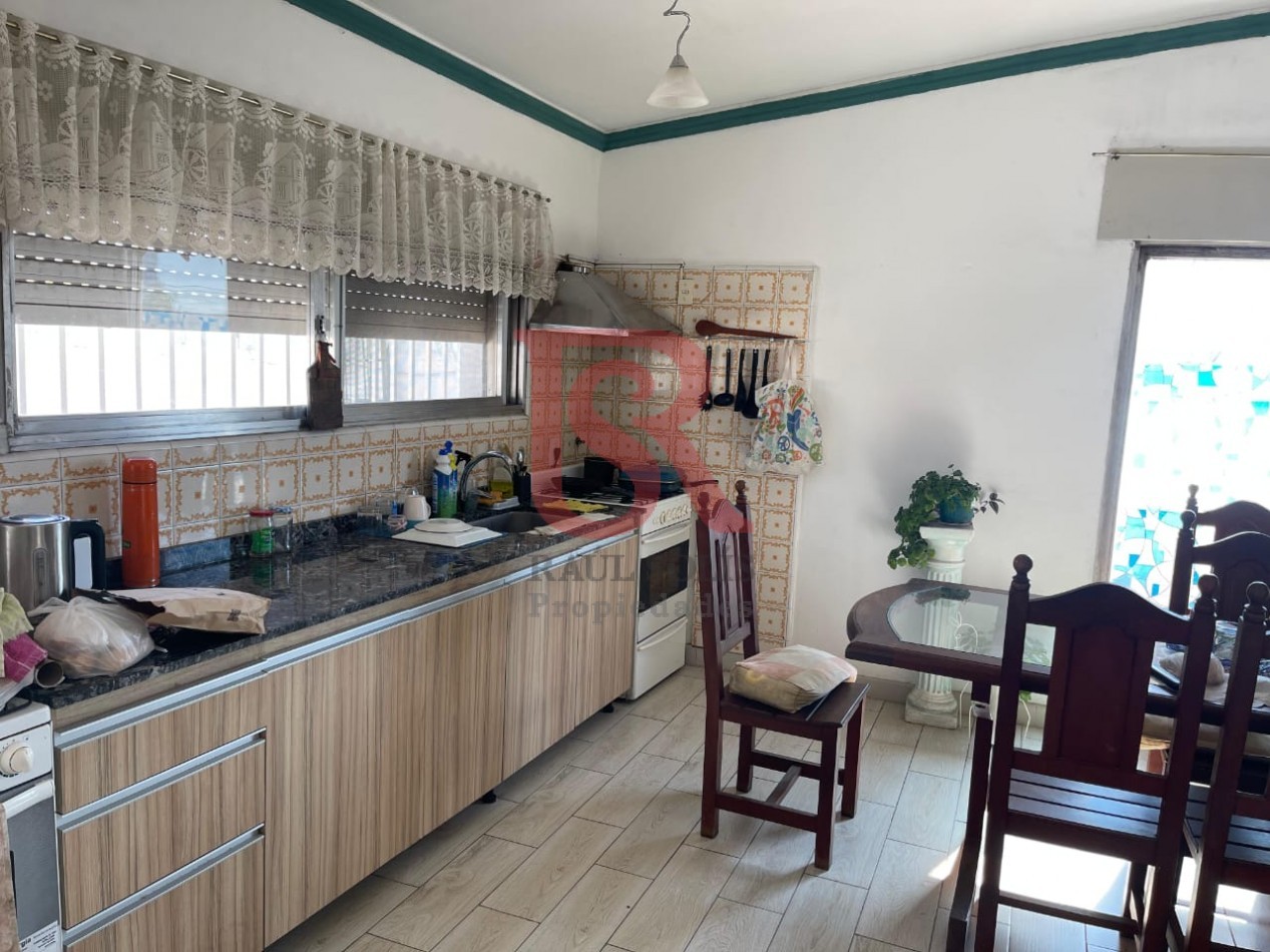 MS-Casa en 1er Piso en Av España Entre Chacabuco y Mitre -San Luis capital Excelente ubicacion!!!!!