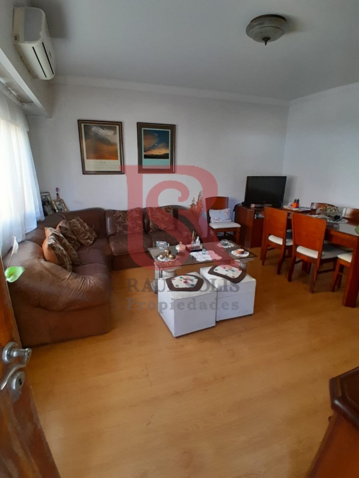 LP - Hermoso departamento dos ambientes con patio interno en Quilmes centro