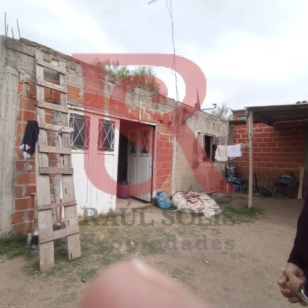 LP - VENTA DE CASA EN EZPELETA OESTE