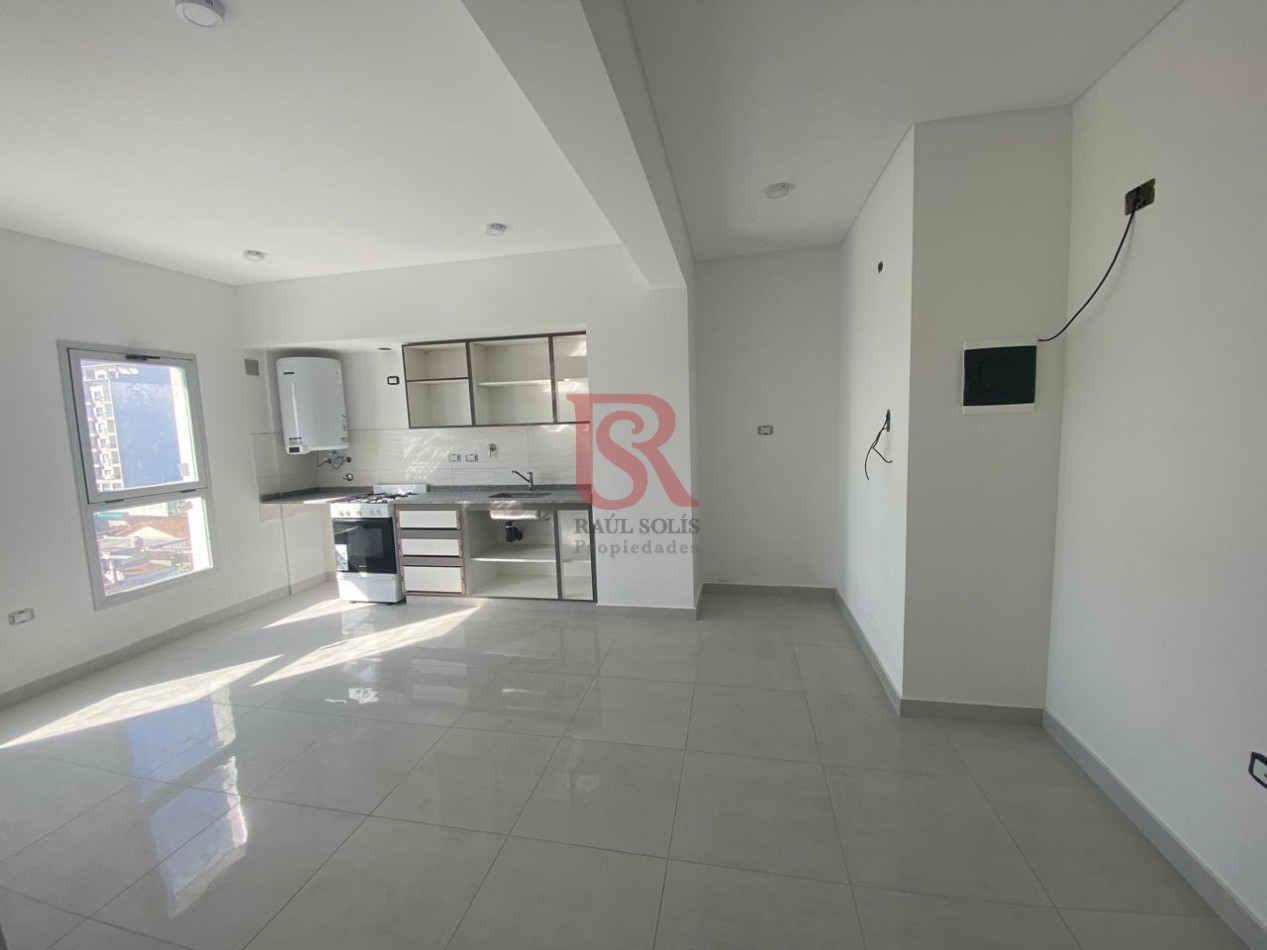 Departamento en Venta de 2 Ambientes en Berazategui