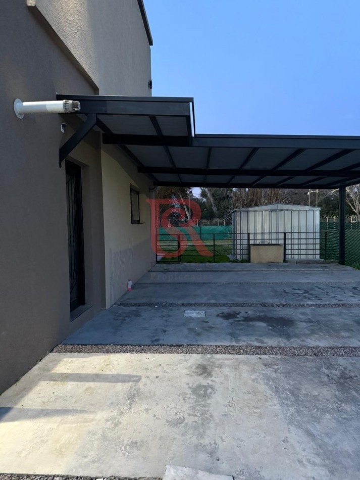 AM. Impecable Casa en Alquiler de 4 ambientes con Piscina
